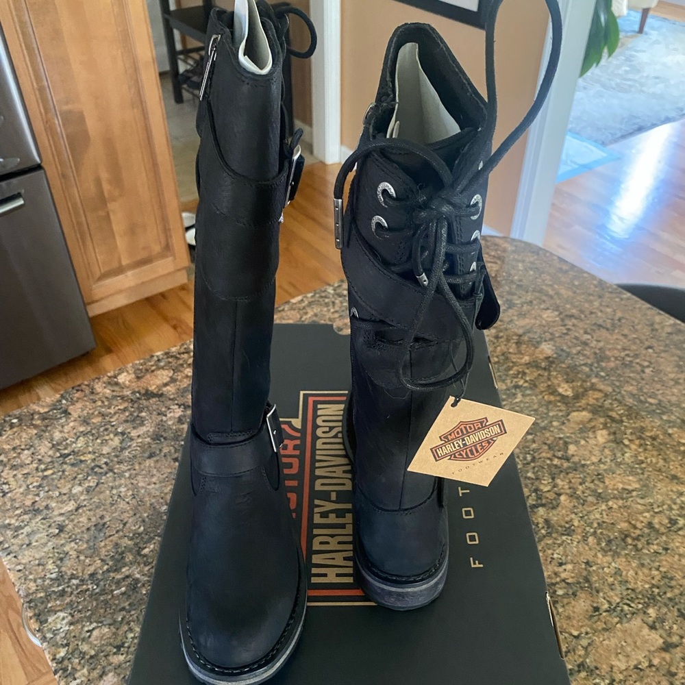 Ladies Harley Davidson riding boots. NWT.